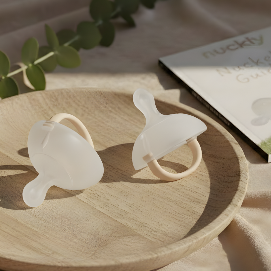 2x Nuckly - NatureSense - Medizinisch optimierter Nuckel / inkl. Ratgeber