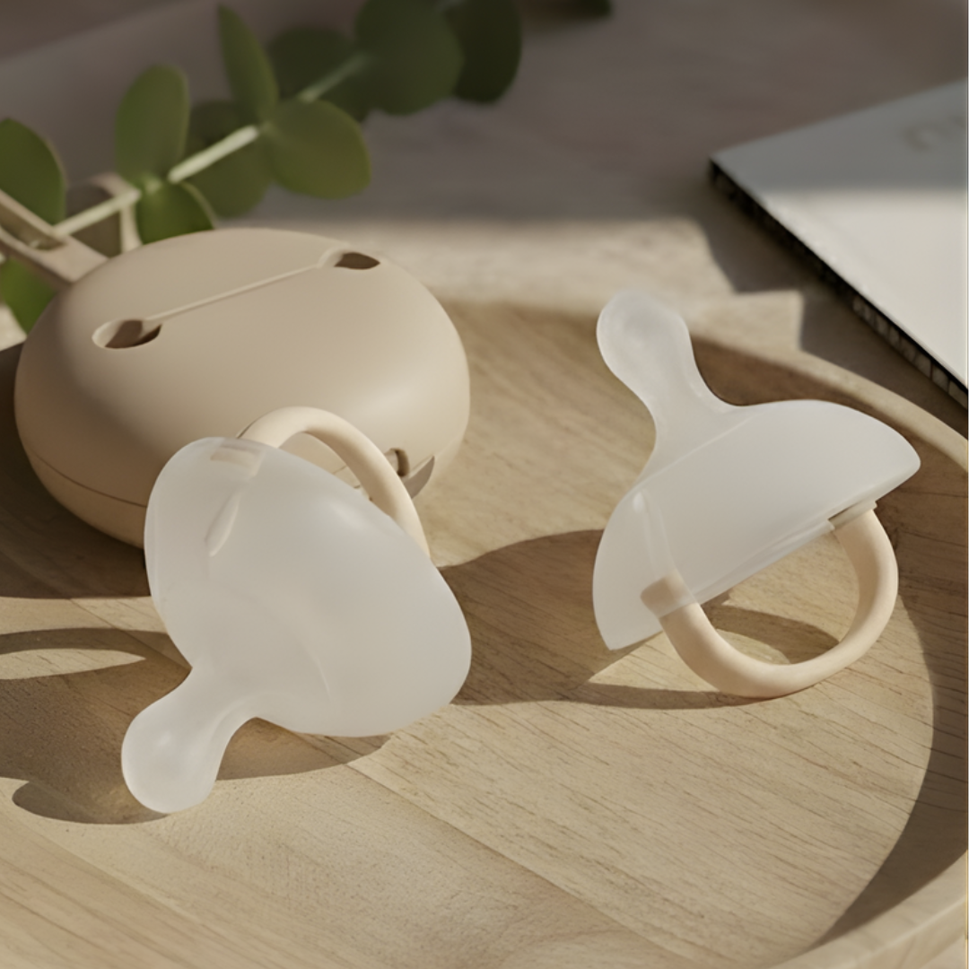 Nuckly Comfort Box / 2x Nuckly NatureSense + Nuckly-Kette + Ratgeber